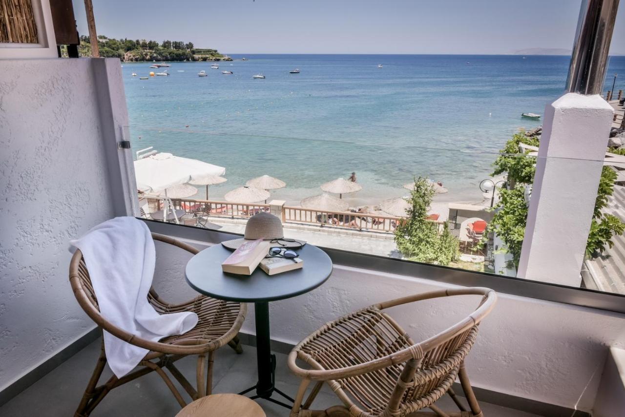 Laia Seafront Luxury Apartments Agia Pelagia Exterior foto