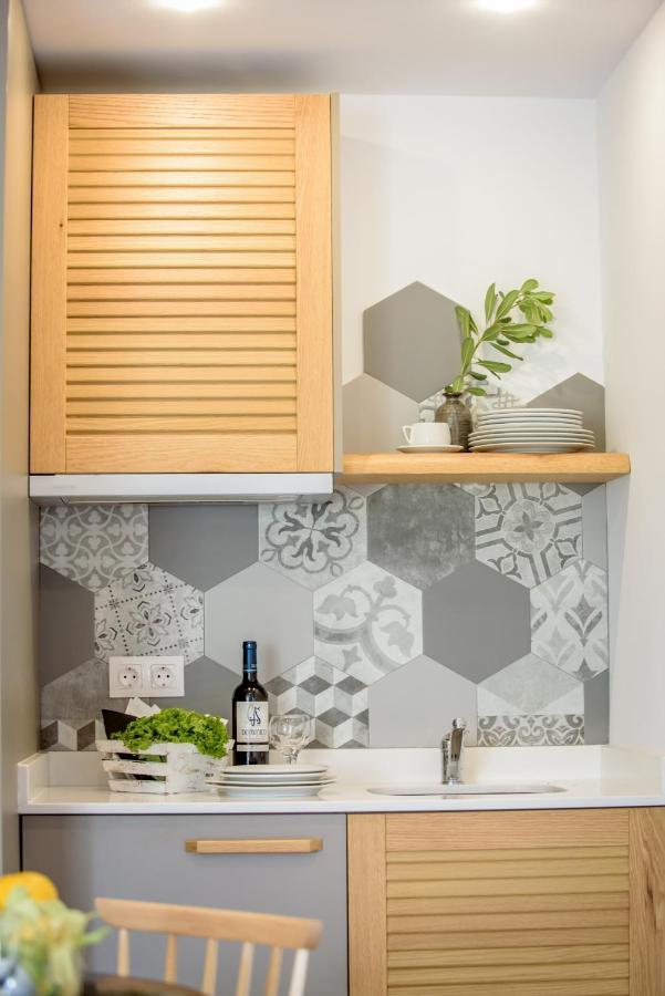 Laia Seafront Luxury Apartments Agia Pelagia Exterior foto