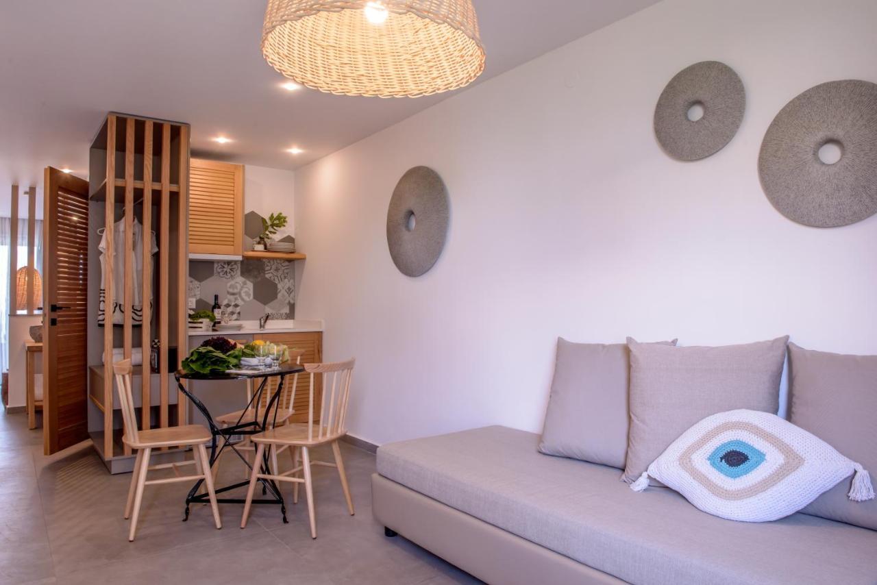 Laia Seafront Luxury Apartments Agia Pelagia Exterior foto