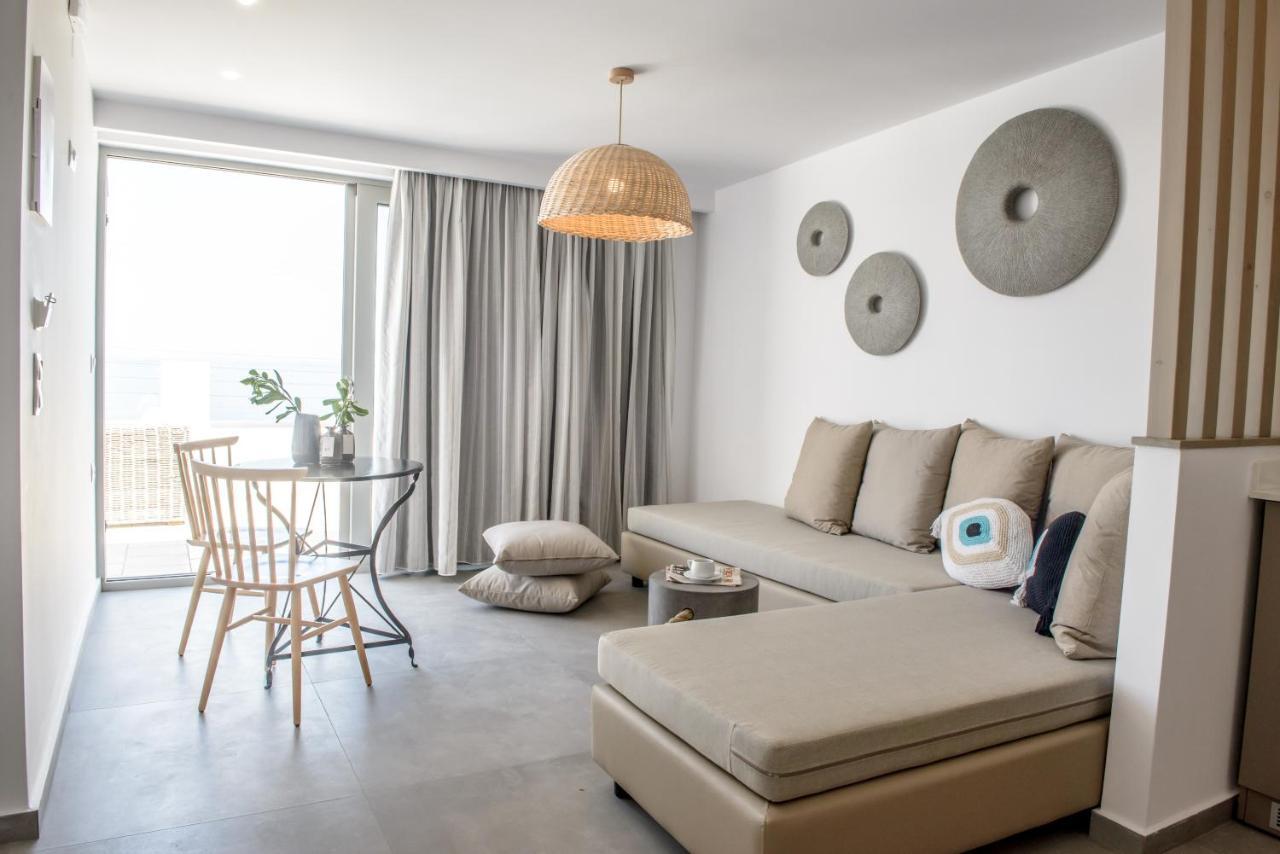 Laia Seafront Luxury Apartments Agia Pelagia Exterior foto